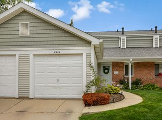 2010 Raleigh Pl, Hoffman Estates, IL 60169