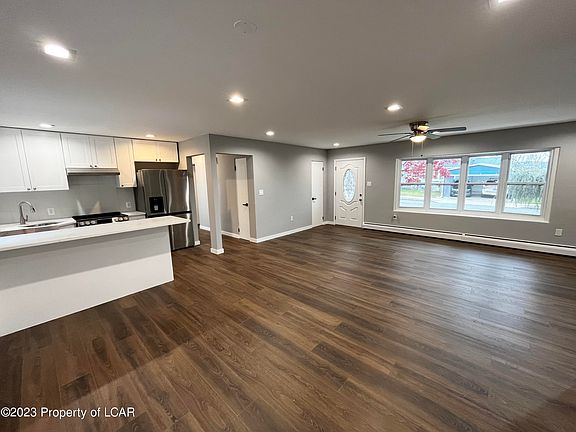 5th image of 338 E Thomas St