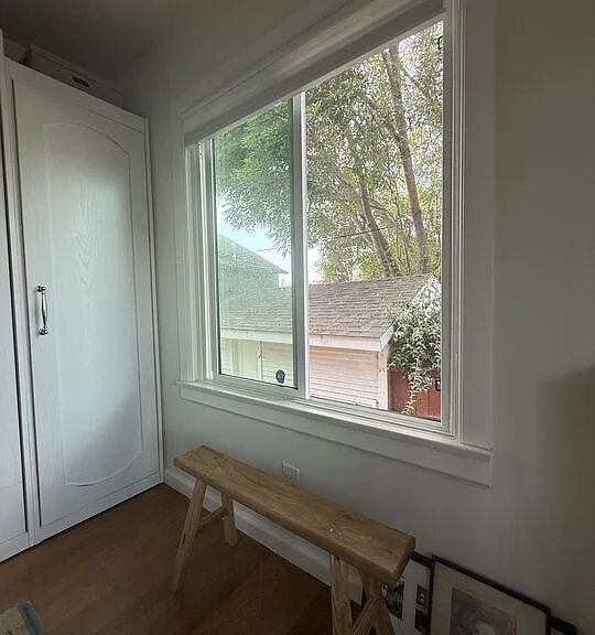 710 Stepney St — Photo 12