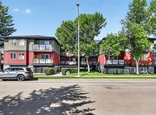 1915 W 26th St SW #204, Calgary, AB T3E2A2