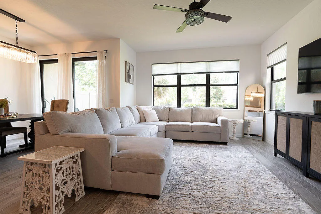 3 bed, 2.5 bath, 1895 sqft, $3,600 — Photo 3