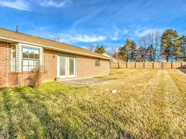 4818 Katia Ln — Photo 5