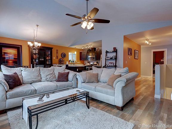 3rd image of 8816 Cross Pointe Loop