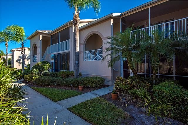 1st image of 26150 Clarkston Dr #202