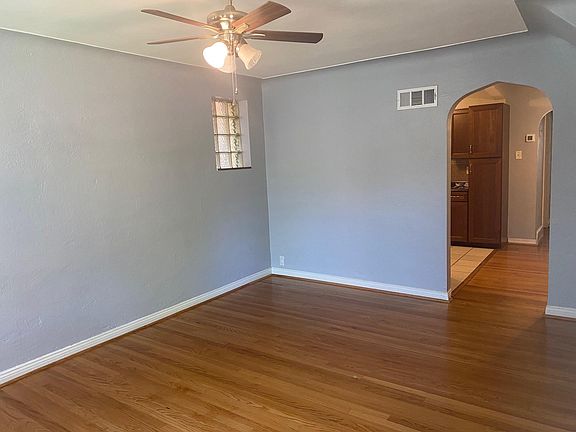 3rd image of 5020 Oleatha Ave