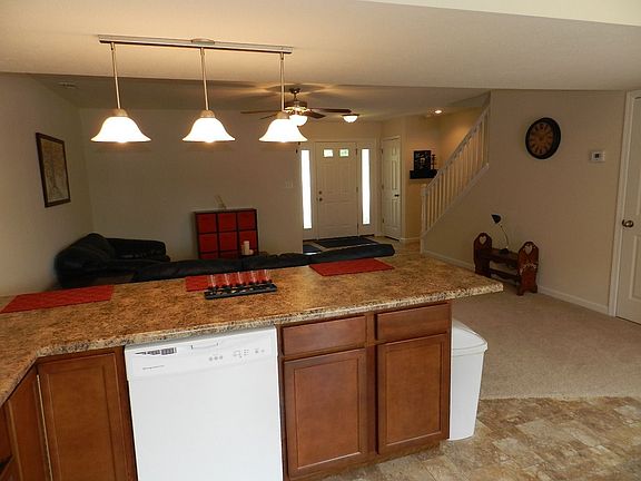 3rd image of 5677 W Vinca Ln