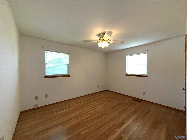 743 W Arbor Dr NW — Photo 6