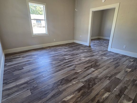 2nd image of 702 Mary St