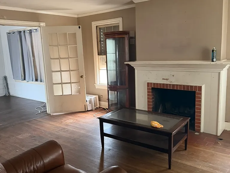 854 Oak Park Ave — Photo 5