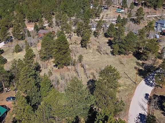 4th image of 34687 Circle Dr