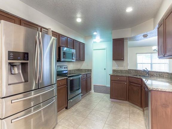 4th image of 18116 Leafwood Cir