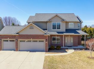 1313 Longford Ln, Bloomington, IL 61704