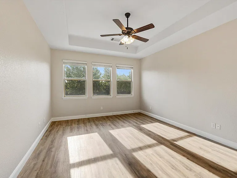 10416 Talus Dr — Photo 16