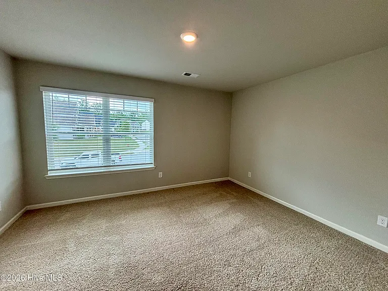 240 Callahan Dr — Photo 18