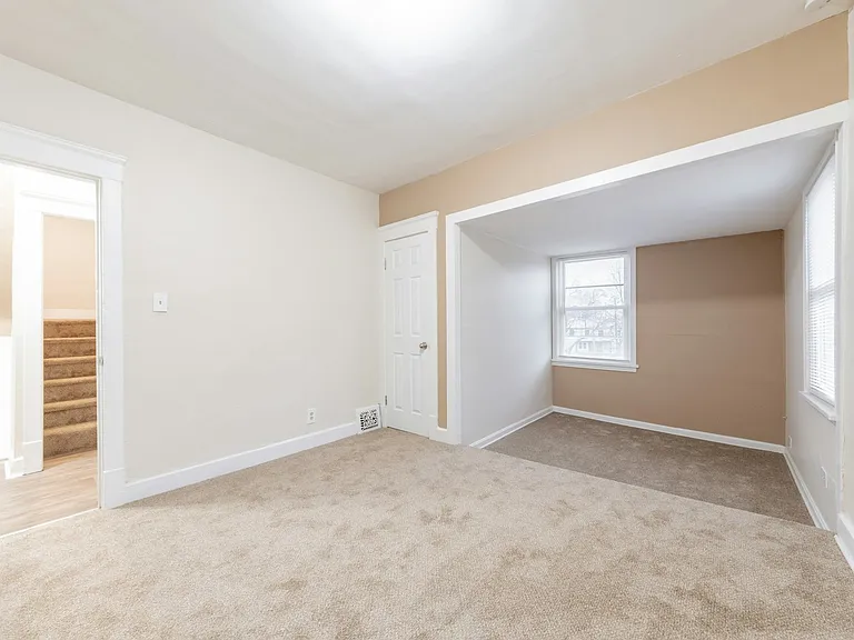 10618 Crestwood Ave — Photo 7