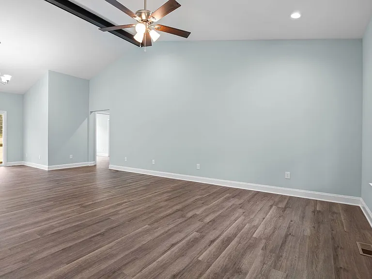 55 Leisure Ln — Photo 10