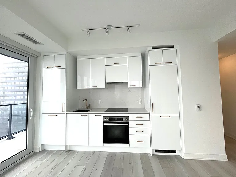 634 Church St #3309 — Photo 1