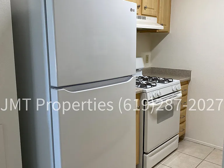 2644 Fairmount Ave #9 — Photo 3