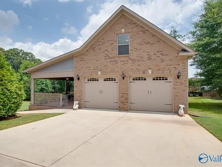 217 Buddy Tate Ln — Photo 1