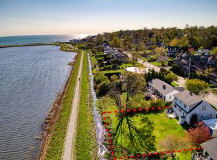 154 Eustis Ave, Newport, RI 02840