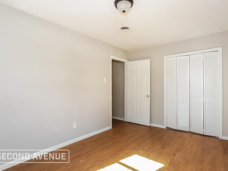 2005 Mount Pleasant Dr — Photo 13