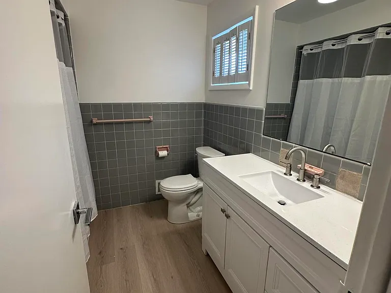 172 Larchwood Ave — Photo 28