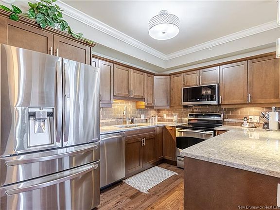 5th image of 700 Cliffe St #407