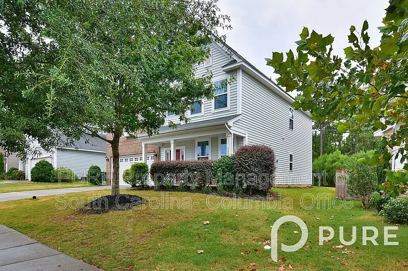 4 bed, 2.5 bath, 2511 sqft, $2,395 — Photo 2
