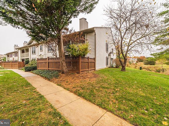 2nd image of 6055A Essex House Sq