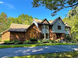 3 Hidden Mdw, Orchard Park, NY 14127