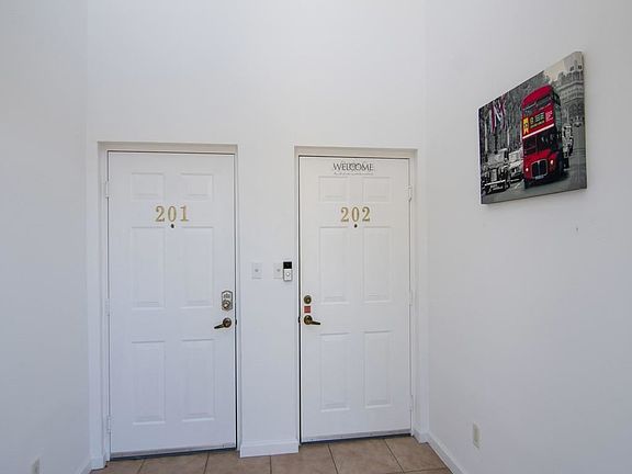 2nd image of 520 7th Sq APT 202
