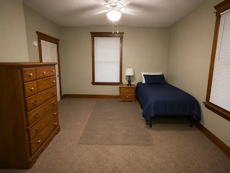 1914 Hudson Ave #1 — Photo 8