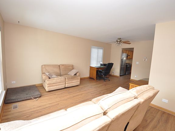 4th image of 1146 E Tedy Ct