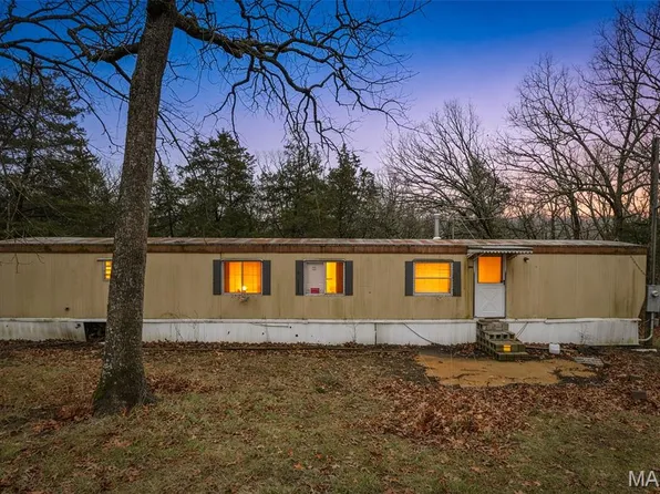 3076 Carron Rd, Festus, MO 63028