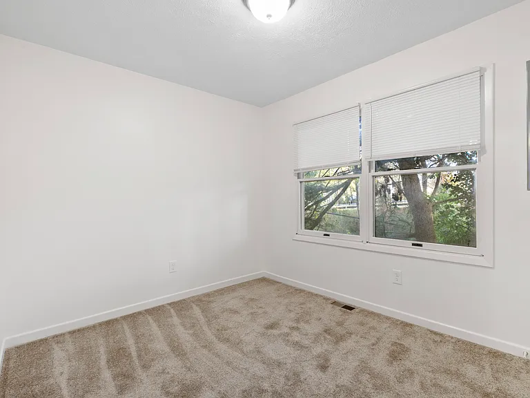 1 Rosecrest St #1D — Photo 15