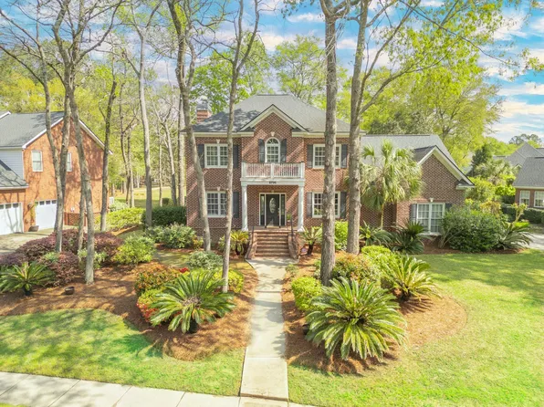 8795 E Fairway Woods Cir, North Charleston, SC 29420