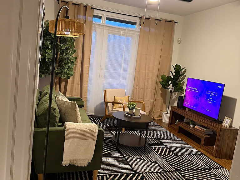 5744 Pershing Ave #1W — Photo 3