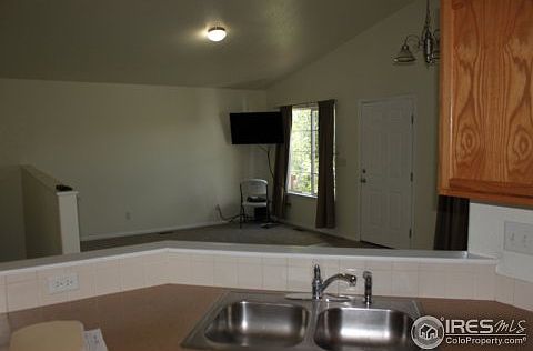 3rd image of 2504 Park View Dr