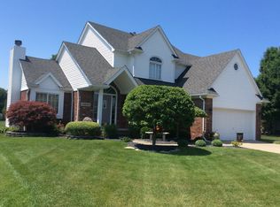 49129 Townsend Ln, Chesterfield, MI 48047