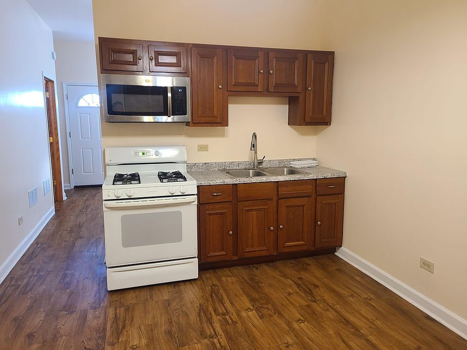 1st image of 2731 S Central Park Ave #1R