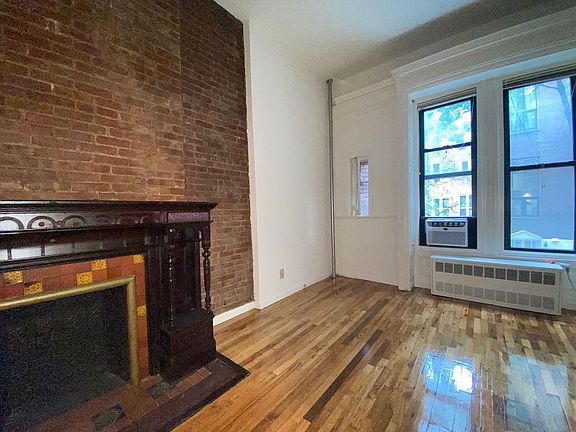 2nd image of 42 W 83rd St #1