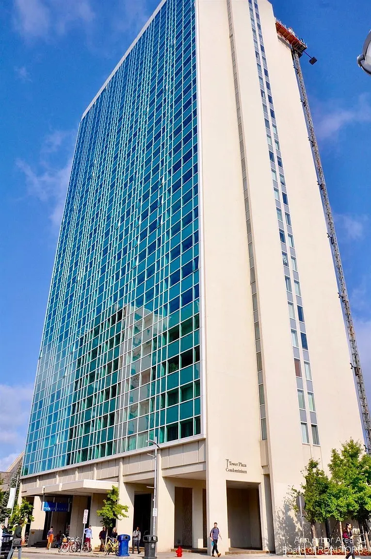 555 E William St APT 19F photo 1