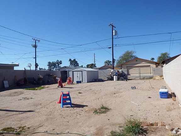 2nd image of 1112 S Laguna Ave