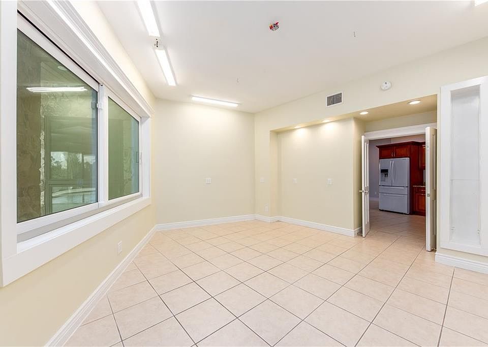 1st image of 10075 SW Greenridge Ln