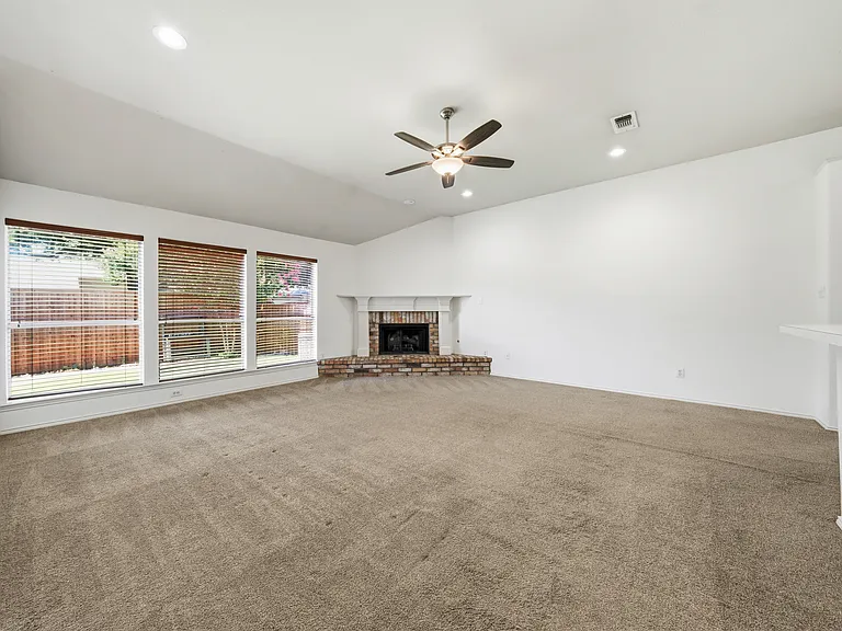 3011 Downhill Ln — Photo 16