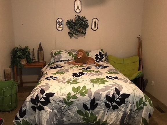 Study or another bedroom