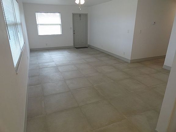 3rd image of 1221 NE 9th St Unit 2