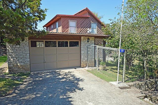 1st image of 109 Lonesome Dove Ln