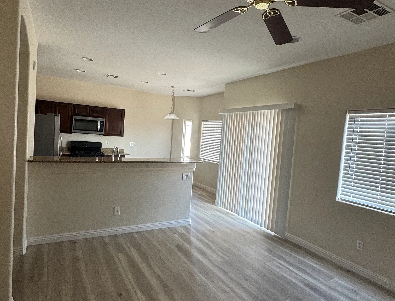 3 bed, 1509 sqft, $1,700 — Photo 2