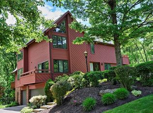 325 Blue Run Rd, Cheswick, PA 15024